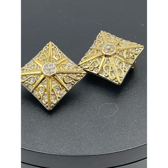 Swarovski Vintage Swan Square Gold Tone Rhinestone Clip On Earrings - Picture 4 of 16